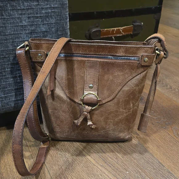 VINTAGE BORN BRITISH TAN SADDLE LEATHER CROSSBODY... #7514 - Picture 1 of 11